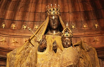Notre Dame de Pilar (Our Lady of the Pillar) in the north ambulatory. This statue of the Virgin Mary and Child dates from the 16th century and has been the focus of great devotion ever since. It was placed in this chapel in 1855.