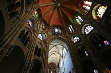 Walls and vault of the Decagon, with the chancel in the center.