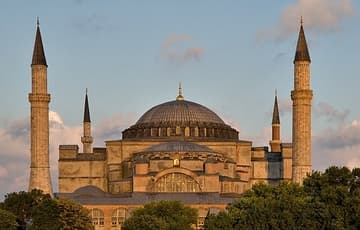 Hagia Sophia at dusk.