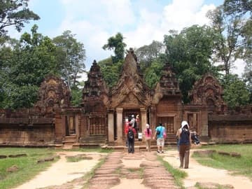 Entrance to the temple.