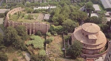 Bird's eye view of the Mausoleo di Santa Costanza (right) and the ruins of Constantine's funerary hall, where Costanza may have originally been buried (left).